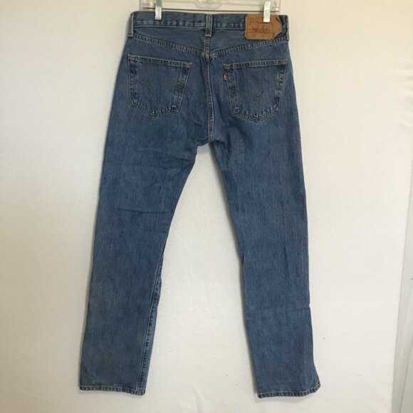 Levi's Men's 501 Light Wash Button Fly Boot Cut Jeans  Size 31 x 32 - Picture 5 of 12
